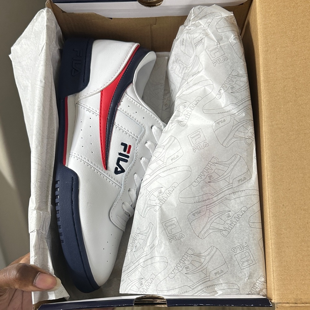 Fila Men's White and Navy Sneakers with Red Accents